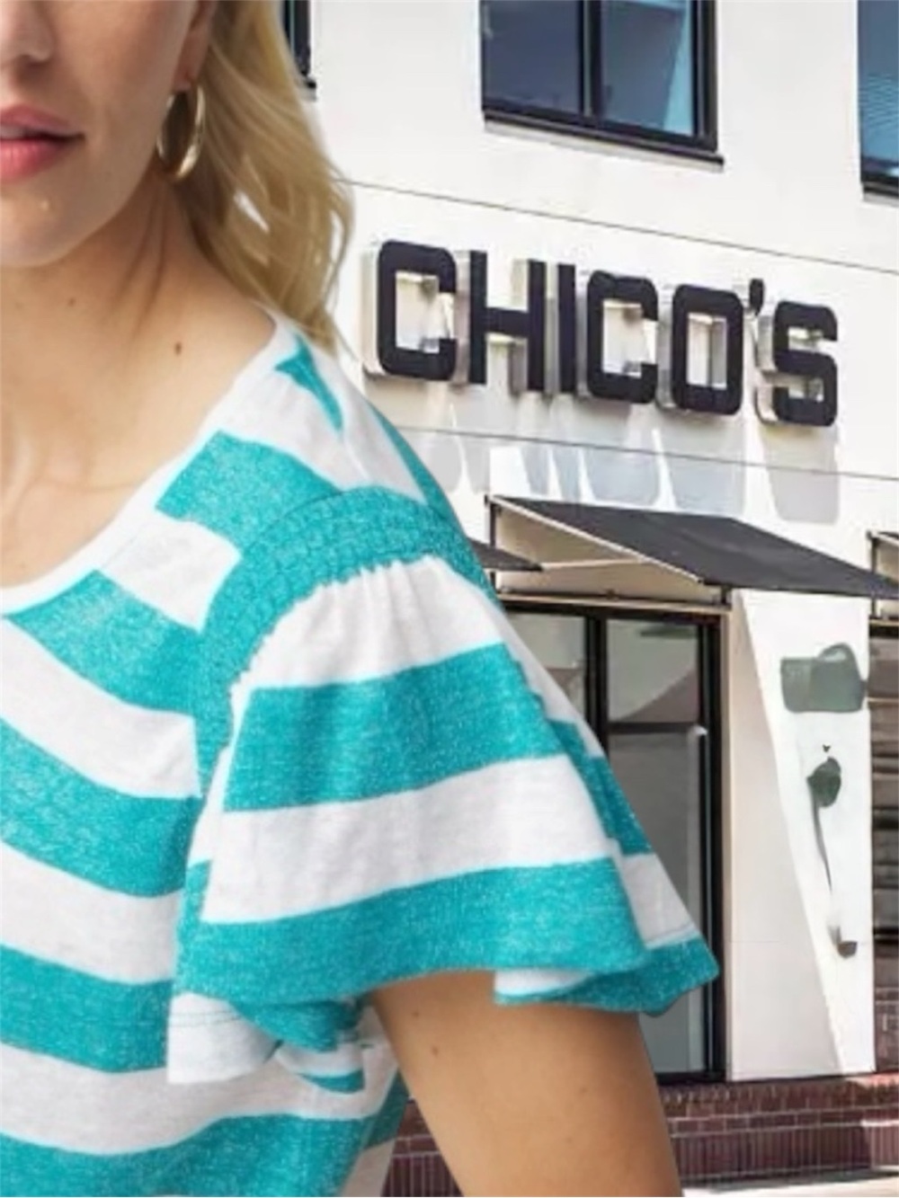 NWT Chico’s Linen/Metallic Flutter Sleeve Tee